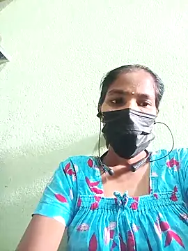 anusiya01 online show from 02/18/25, 03:21