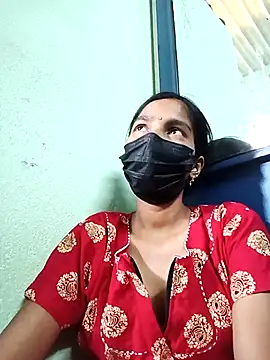 anusiya01 online show from 03/10/25, 06:16