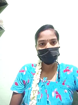 anusiya01 online show from 03/17/25, 01:39