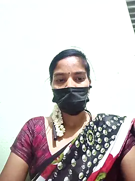 anusiya01 online show from 03/19/25, 06:34