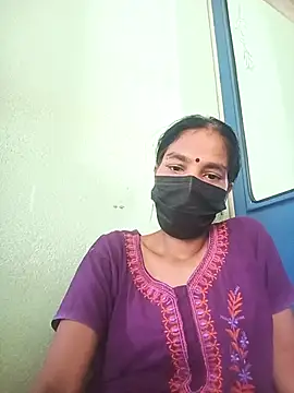 anusiya01 online show from 09/15/25, 05:29