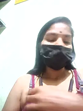 anusiya01 online show from 09/18/25, 05:59