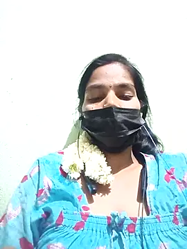 anusiya01 online show from 09/26/25, 06:45