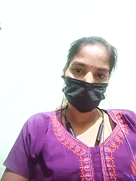 anusiya01 online show from 09/28/25, 07:19