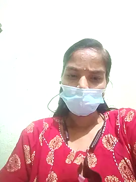 anusiya01 online show from 11/13/25, 04:39