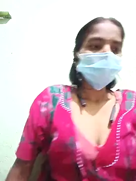 anusiya01 online show from 11/22/25, 03:00