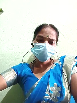 anusiya01 online show from 11/23/25, 09:31