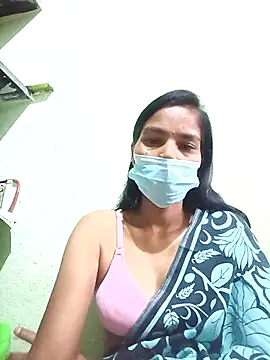 anusiya01 online show from 11/24/25, 02:33