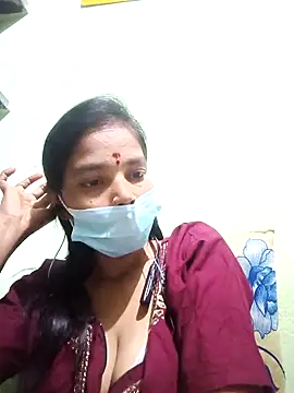 anusiya01 online show from 11/28/25, 04:20