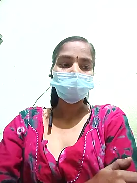 anusiya01 online show from 11/30/25, 12:53