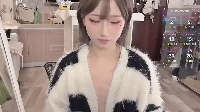 -XunMengLong- online show from 02/17/25, 09:41