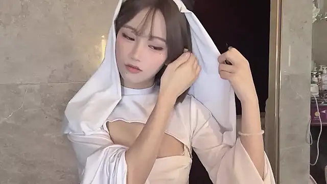 -XunMengLong- online show from 11/28/25, 04:53