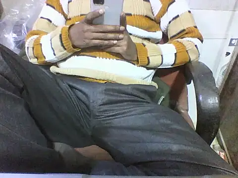 Snapshot of Desi_GfBf chatting on 02/13/26, 12:56 Desi GfBf online show from 02/13/26, 12:56