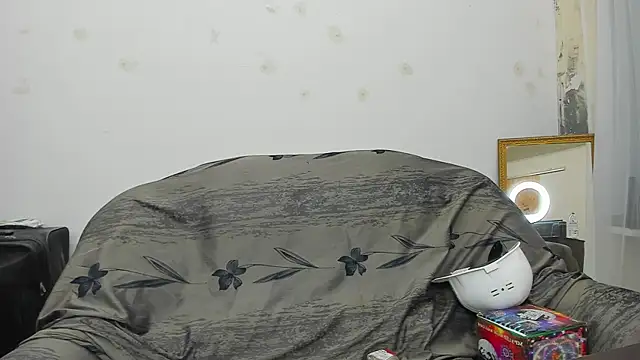 YourSuperModel online show from 12/20/24, 07:33