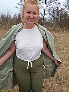 Snapshot of -Schweppes- chatting on 03/13/25, 09:32 -Schweppes- online show from 03/13/25, 09:32