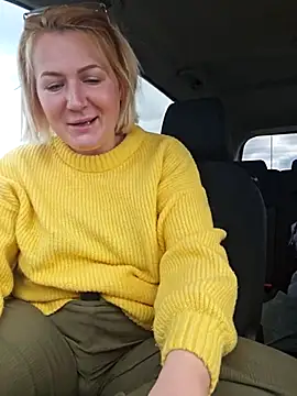 Snapshot of -Schweppes- chatting on 03/17/25, 10:49 -Schweppes- online show from 03/17/25, 10:49