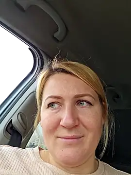 Snapshot of -Schweppes- chatting on 11/03/25, 10:16 -Schweppes- online show from 11/03/25, 10:16