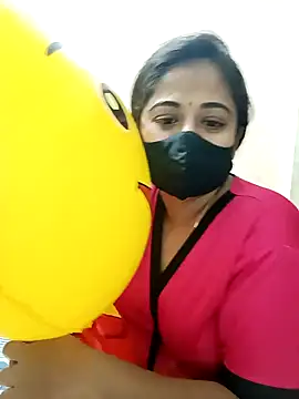 Snapshot of DIZZLING_DIVA chatting on 12/29/24, 10:47 DIZZLING DIVA online show from 12/29/24, 10:47