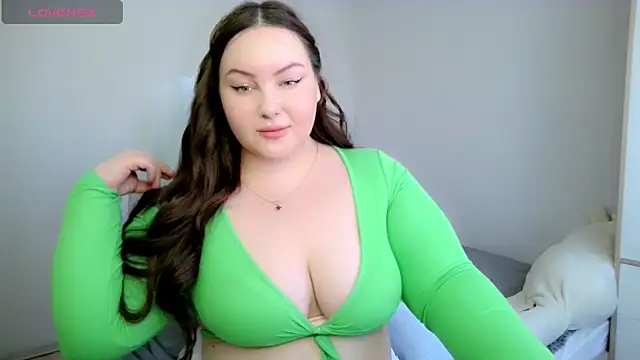 sensitive  girl online show from 04/17/26, 08:39