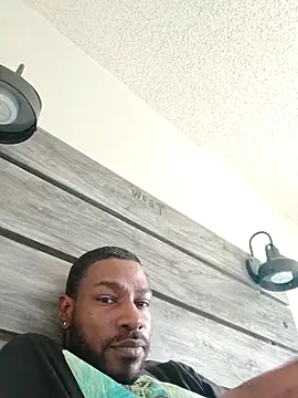 Mcoleman4642 online show from 10/11/25, 06:50