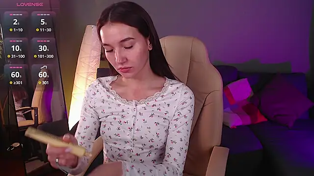 Bellla Haddid online show from 02/24/25, 12:52