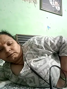 Kavya kapoor online show from 12/17/25, 05:41