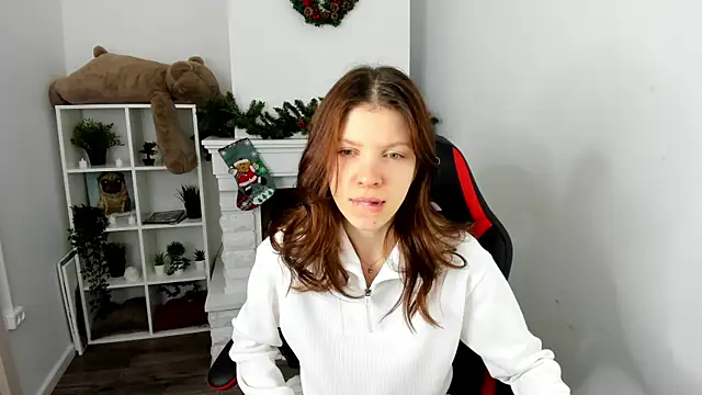 Baby Evalena online show from 12/20/24, 04:42