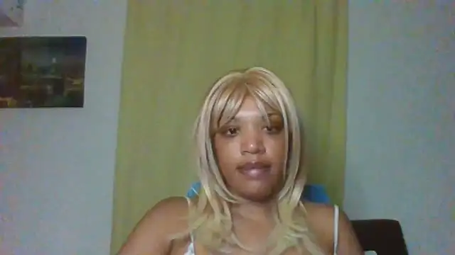 Snapshot of thekelliecapri chatting on 05/23/26, 08:51 thekelliecapri online show from 05/23/26, 08:51