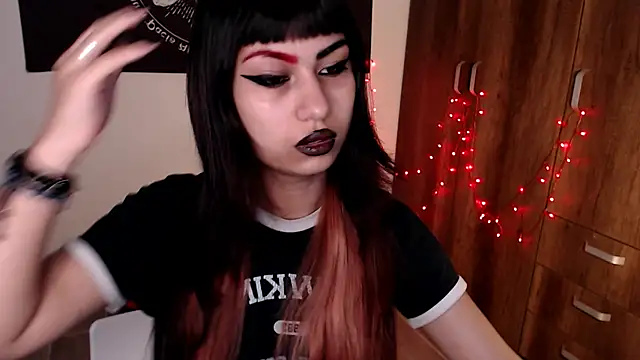 Little-Lucifer online show from 04/05/26, 05:21