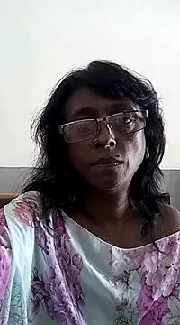Snapshot of mamakarma1403 chatting on 02/19/25, 07:06 mamakarma1403 online show from 02/19/25, 07:06