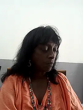 Snapshot of mamakarma1403 chatting on 03/06/25, 05:24 mamakarma1403 online show from 03/06/25, 05:24