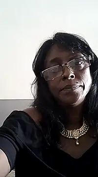 Snapshot of mamakarma1403 chatting on 03/10/25, 01:56 mamakarma1403 online show from 03/10/25, 01:56