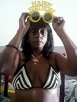 Snapshot of mamakarma1403 chatting on 03/14/25, 03:37 mamakarma1403 online show from 03/14/25, 03:37