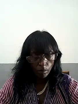 Snapshot of mamakarma1403 chatting on 03/19/25, 01:43 mamakarma1403 online show from 03/19/25, 01:43