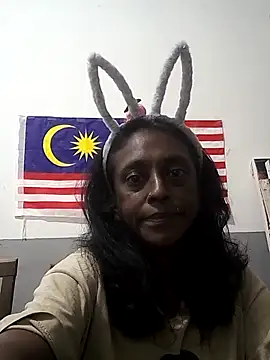 Snapshot of mamakarma1403 chatting on 09/09/25, 03:11 mamakarma1403 online show from 09/09/25, 03:11