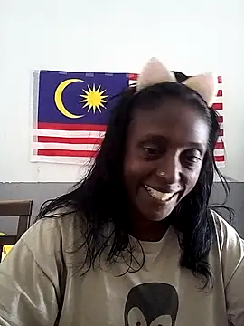 Snapshot of mamakarma1403 chatting on 09/10/25, 03:17 mamakarma1403 online show from 09/10/25, 03:17