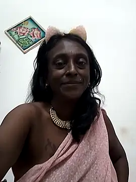 Snapshot of mamakarma1403 chatting on 09/16/25, 06:36 mamakarma1403 online show from 09/16/25, 06:36