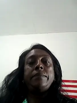 Snapshot of mamakarma1403 chatting on 09/21/25, 12:56 mamakarma1403 online show from 09/21/25, 12:56
