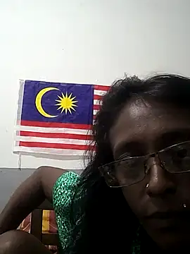 Snapshot of mamakarma1403 chatting on 09/25/25, 02:10 mamakarma1403 online show from 09/25/25, 02:10