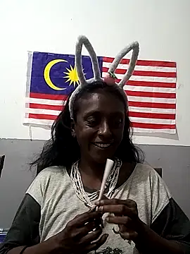 Snapshot of mamakarma1403 chatting on 09/27/25, 03:06 mamakarma1403 online show from 09/27/25, 03:06