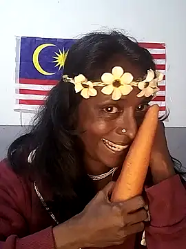 Snapshot of mamakarma1403 chatting on 10/10/25, 02:49 mamakarma1403 online show from 10/10/25, 02:49