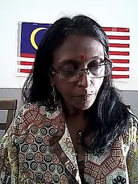 Snapshot of mamakarma1403 chatting on 10/17/25, 02:26 mamakarma1403 online show from 10/17/25, 02:26