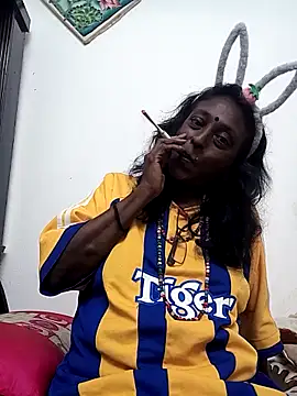 mamakarma1403 online show from 11/26/25, 01:39