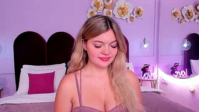 ZaraBloom online show from 10/14/25, 03:35