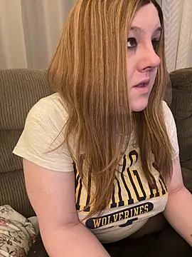 PuckBunny17 online show from 02/24/26, 04:21