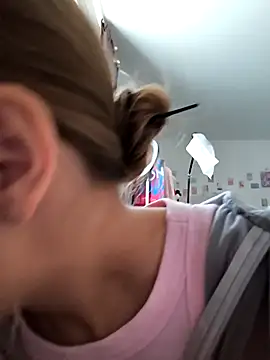 Snapshot of AliceBrayan chatting on 09/22/25, 05:09 AliceBrayan online show from 09/22/25, 05:09