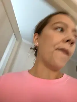 Snapshot of AliceBrayan chatting on 10/01/25, 05:02 AliceBrayan online show from 10/01/25, 05:02