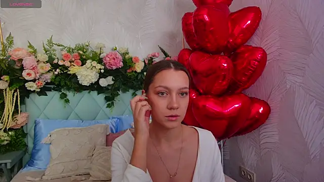 Snapshot of AliceBrayan chatting on 02/05/26, 05:06 AliceBrayan online show from 02/05/26, 05:06