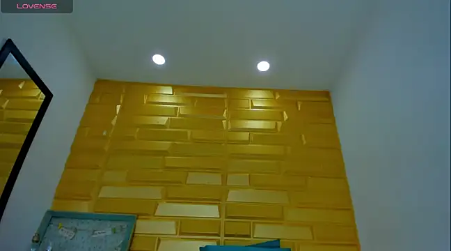 Snapshot of ebony_beckyy chatting on 01/19/25, 12:06 ebony beckyy online show from 01/19/25, 12:06