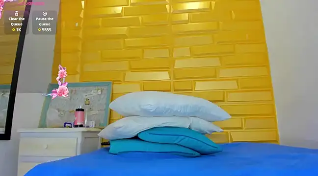 Snapshot of ebony_beckyy chatting on 02/06/25, 07:51 ebony beckyy online show from 02/06/25, 07:51